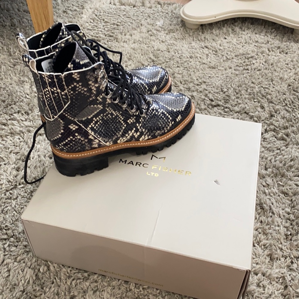 NIB! Marc Fisher LTD Izzie 2 combat boot 6.5